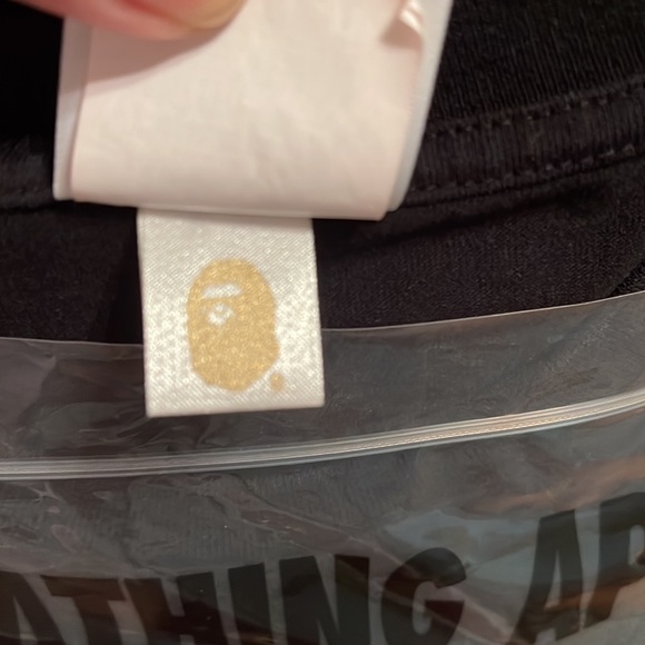 BAPE - Picture 6 of 6